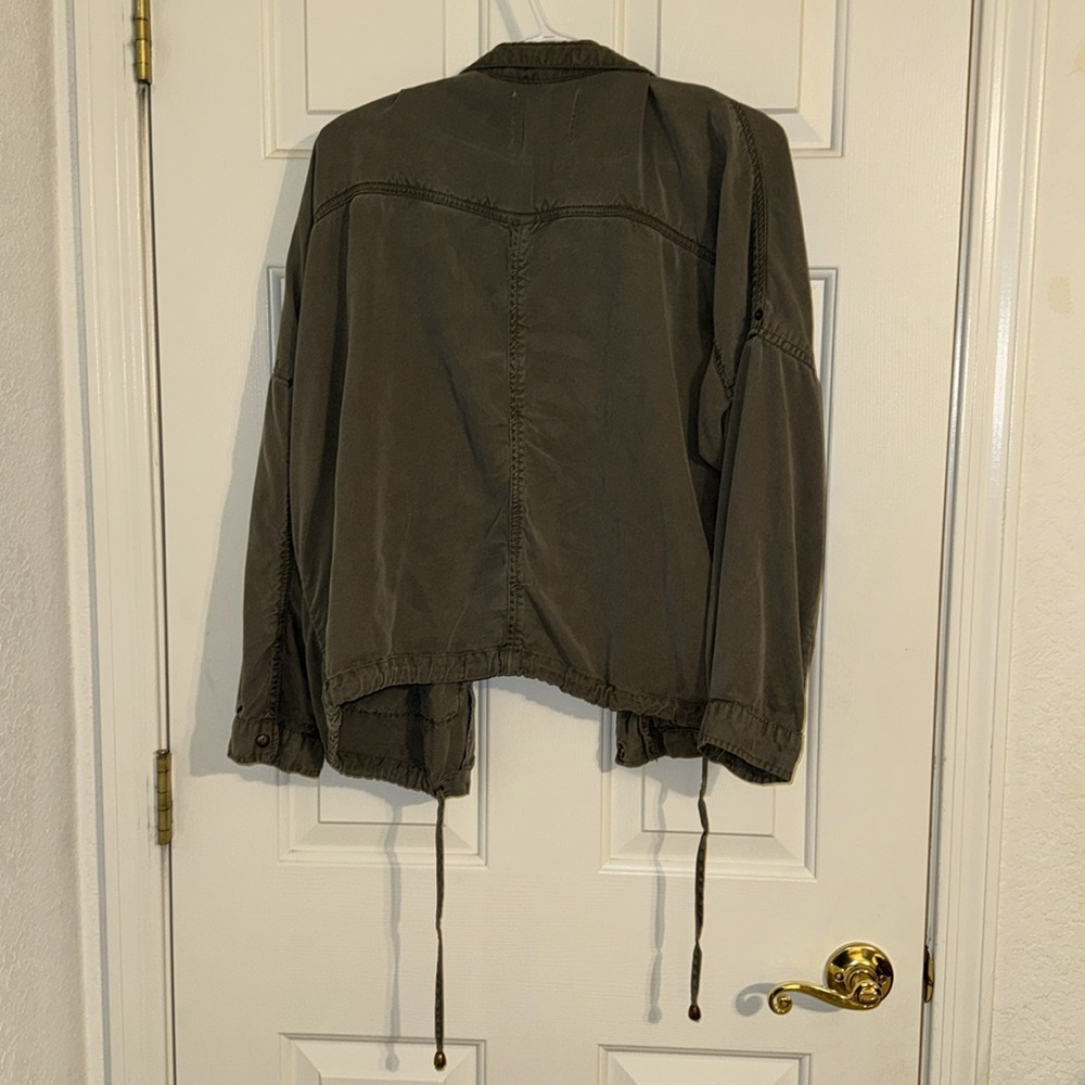 Green jacket - Picture 5 of 6